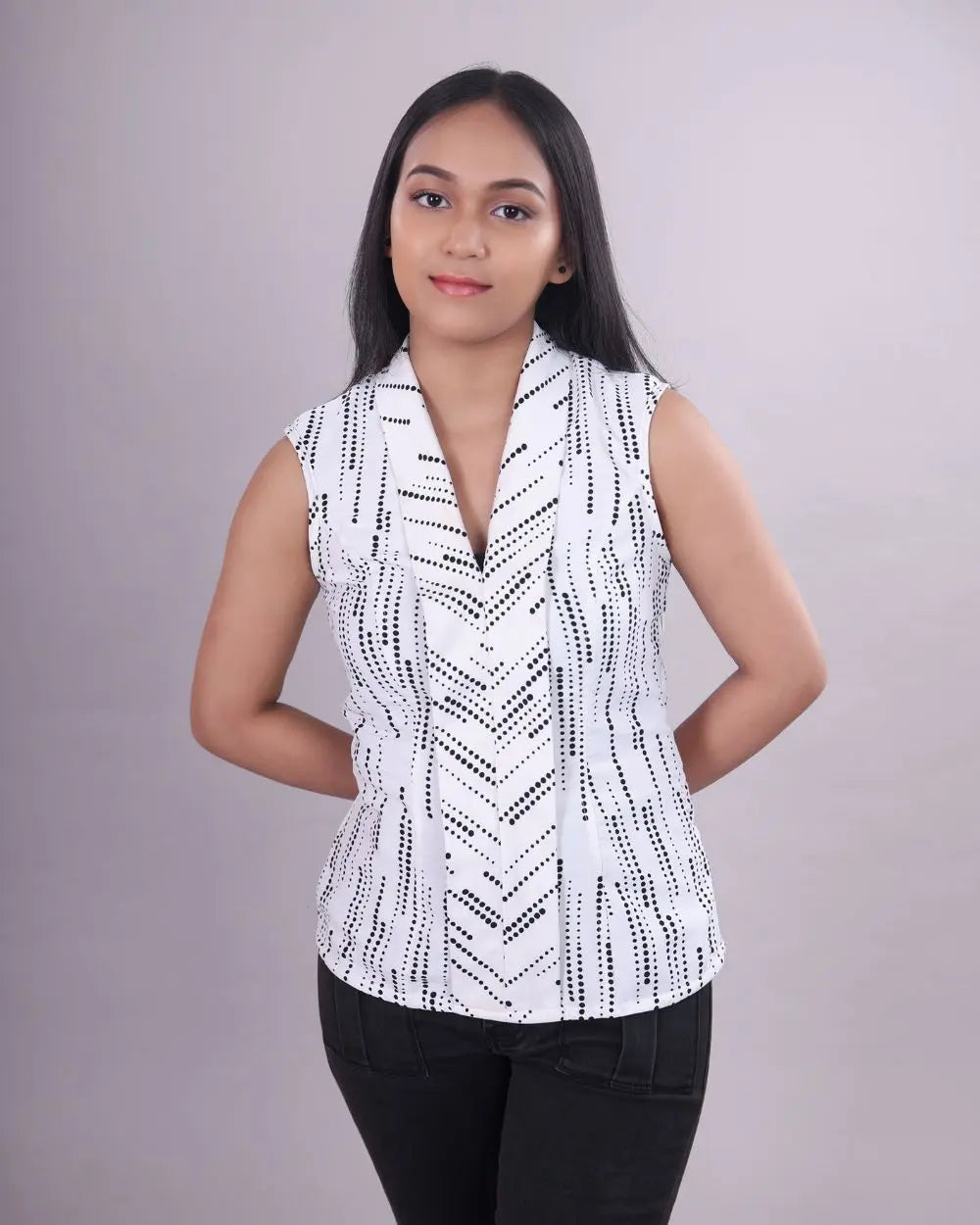 Short Sleeve Black on White Top DLPL